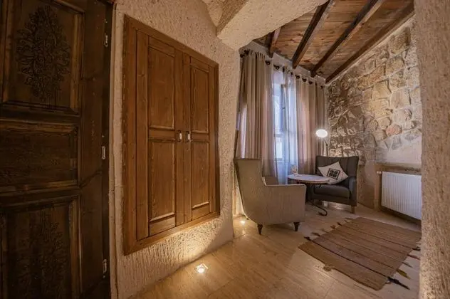 Deluxe Cave, , Jakuzili
