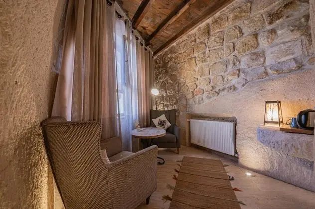 Deluxe Cave, , Jakuzili