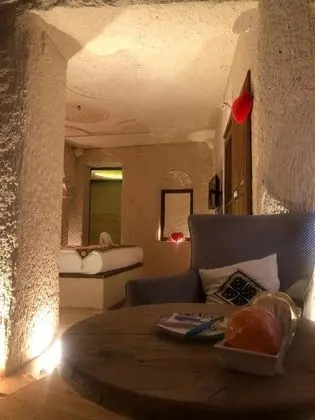 Deluxe Cave, , Jakuzili