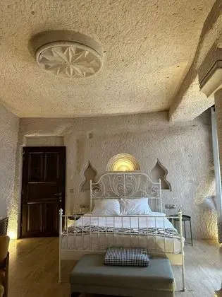 Deluxe Cave, , Jakuzili