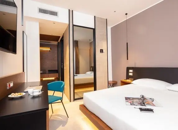 Business Tek Büyük Yataklı Oda