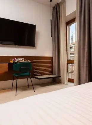 Business Tek Büyük Yataklı Oda