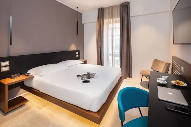 Business Tek Büyük Yataklı Oda