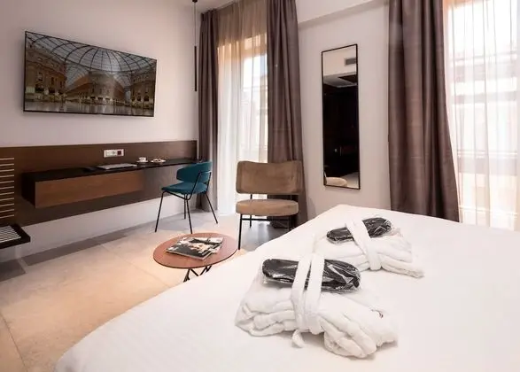 Business Tek Büyük Yataklı Oda