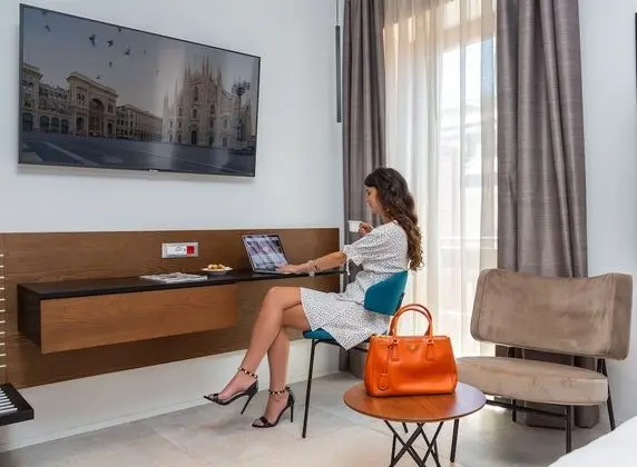 Business Tek Büyük Yataklı Oda