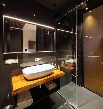 Business Tek Büyük Yataklı Oda