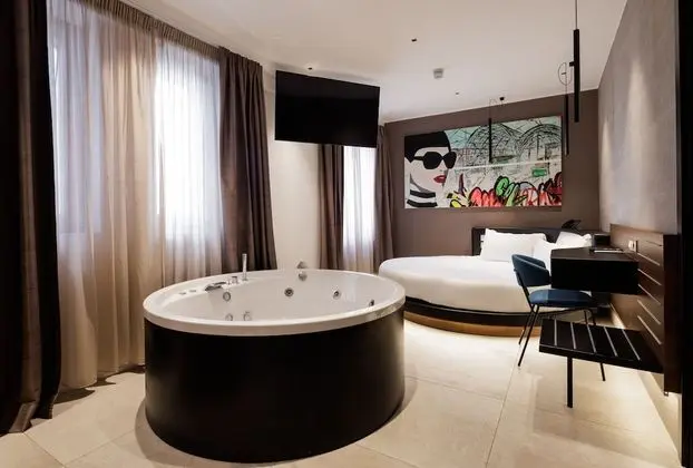 Junior Süit, 1 En Büyük (King) Boy Yatak