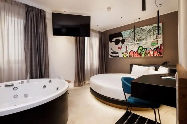 Junior Süit, 1 En Büyük (King) Boy Yatak