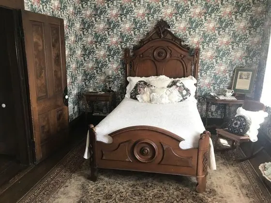 Oda (Hoffmann Room)