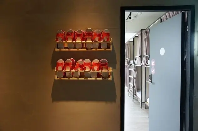 Ortak Ranzalı Oda, Sadece kadınlar için