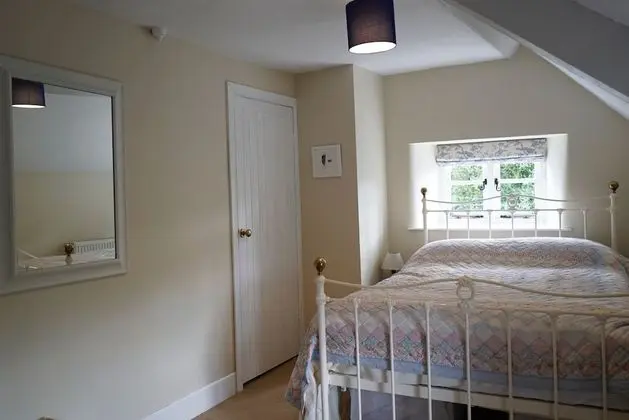 Deluxe Tek Büyük Yataklı Oda, Özel Banyo (Blue Room)
