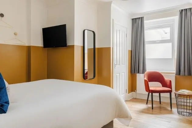 Tek Büyük Yataklı Oda, Manzarasız