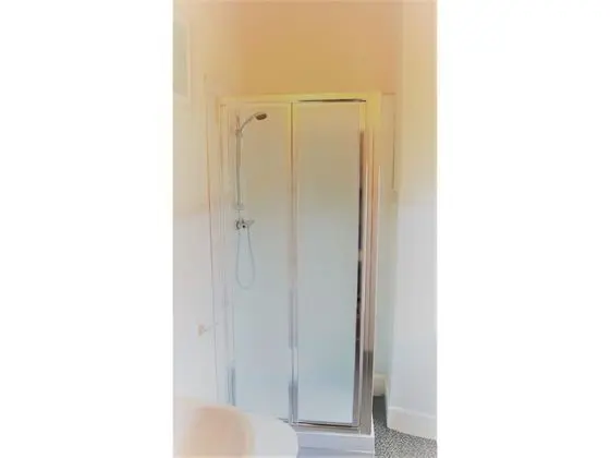 Tek Büyük Yataklı Oda, Banyolu/Duşlu