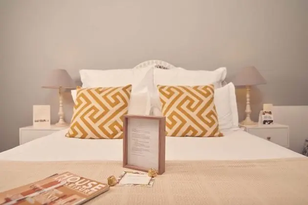 Standard Tek Büyük Yataklı Oda