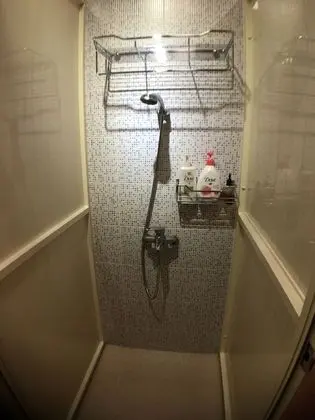 Dört Kişilik Oda, 2 Çift Kişilik Yatak, Ortak Banyo