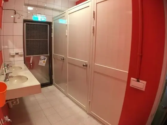 Family Dört Kişilik Oda, Ortak Banyo