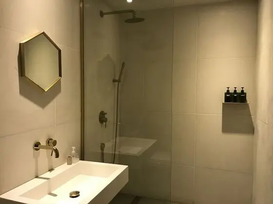 Standard Tek Büyük Yataklı Oda, 1 Büyük (Queen) Boy Yatak, Mutfak, Kısmi Deniz Manzarası