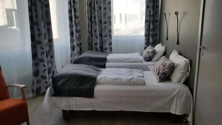 Basic Tek Büyük veya İki Ayrı Yataklı Oda