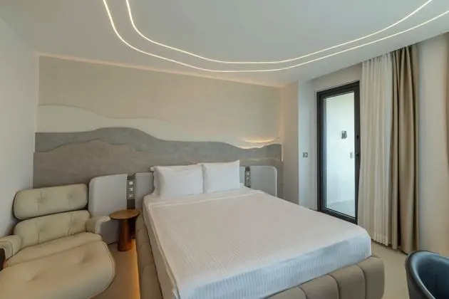 Deluxe Double Deniz Manzaralı Oda