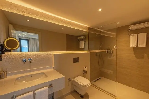 Deluxe Double Deniz Manzaralı Oda
