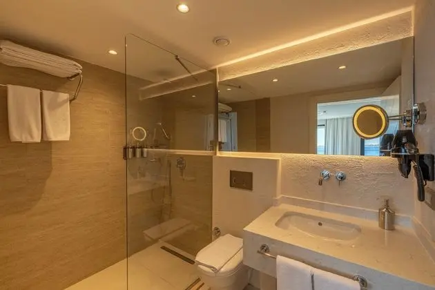 Deluxe Double Deniz Manzaralı Oda