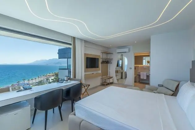 Deluxe Double Deniz Manzaralı Oda