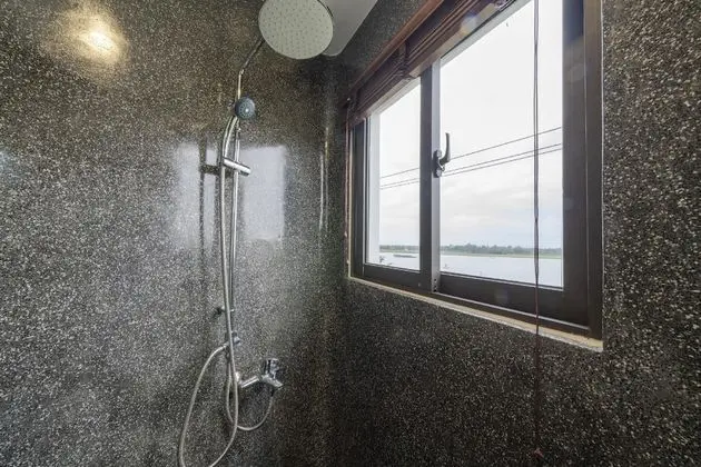 Deluxe Tek Büyük Yataklı Oda, Nehir Manzaralı
