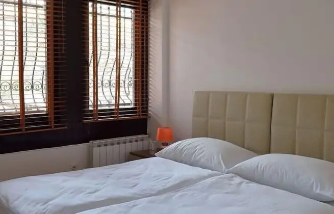Tek Büyük veya İki Ayrı Yataklı Oda
