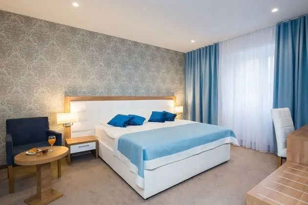 Comfort Tek Büyük veya İki Ayrı Yataklı Oda