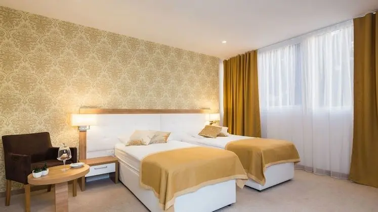 Comfort Tek Büyük veya İki Ayrı Yataklı Oda