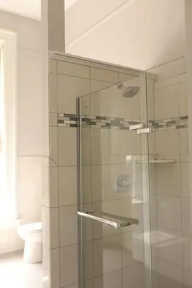 Standard Tek Büyük Yataklı Oda, Banyolu/Duşlu (Room Four)