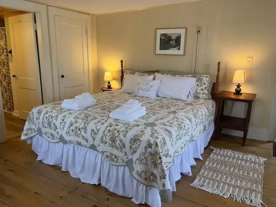 Cornish Hen- Room 1