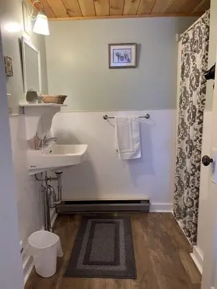 Cornish Hen- Room 1