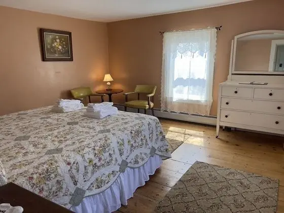 Parkside- Room 2