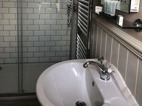 Classic Tek Büyük Yataklı Oda, Banyolu/Duşlu