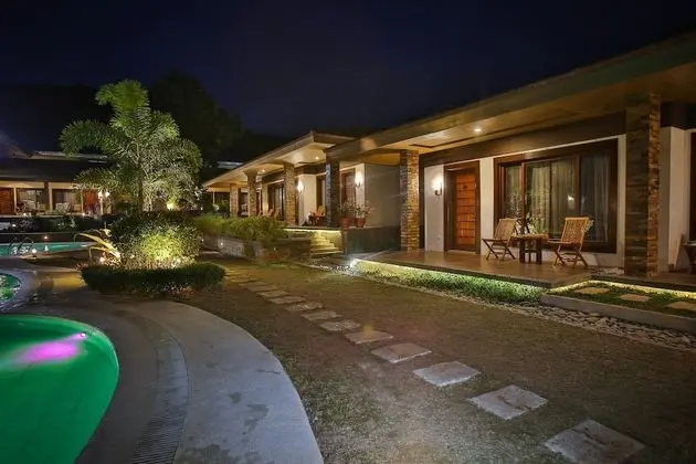Poolside Premier Room