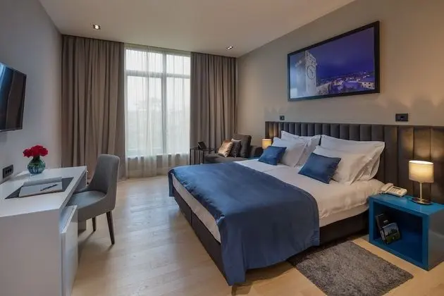 Tek Büyük veya İki Ayrı Yataklı Oda