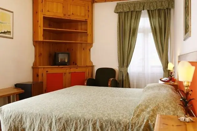 Üç Kişilik Oda, Balkon