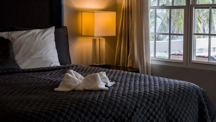 Queen Room with Ocean View and Balcony