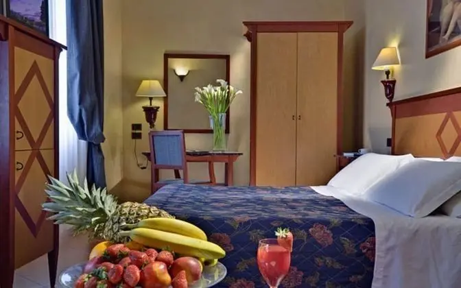 Tek Büyük veya İki Ayrı Yataklı Oda