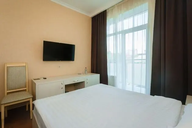 Comfort Tek Büyük Yataklı Oda