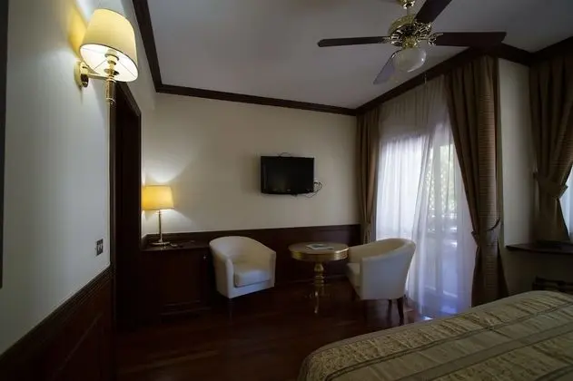 Tek Büyük Yataklı Oda