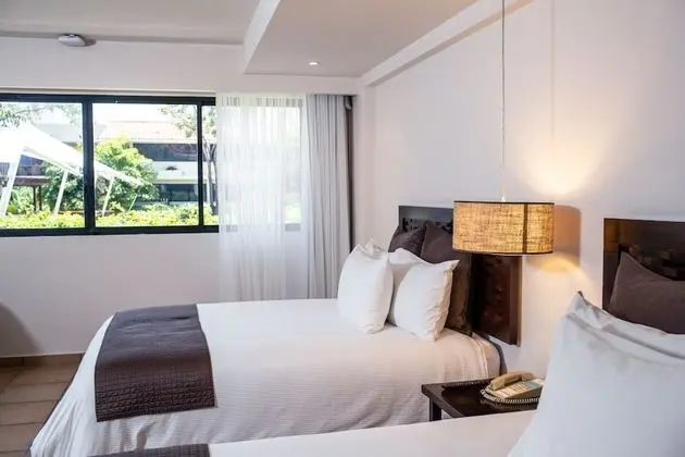 Swim Up Romantic, 1 King Bed