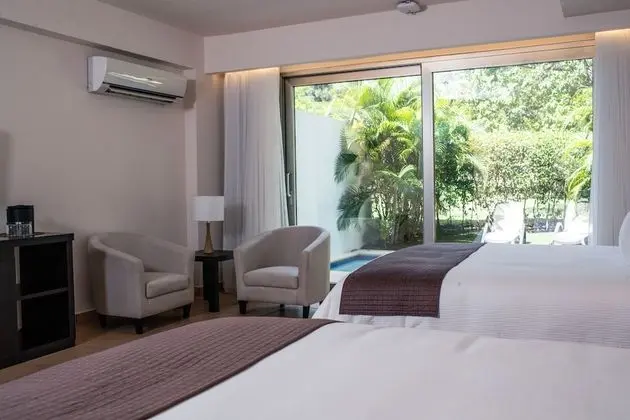 Swim Up Suite, 2 Queen Beds