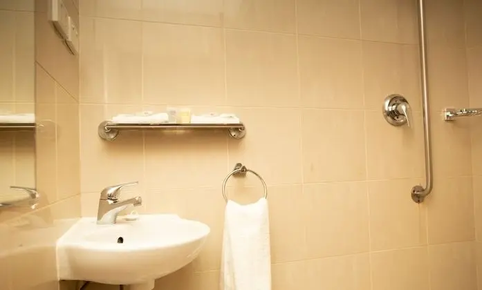 Tek Büyük Yataklı Oda, Sigara İçilmez