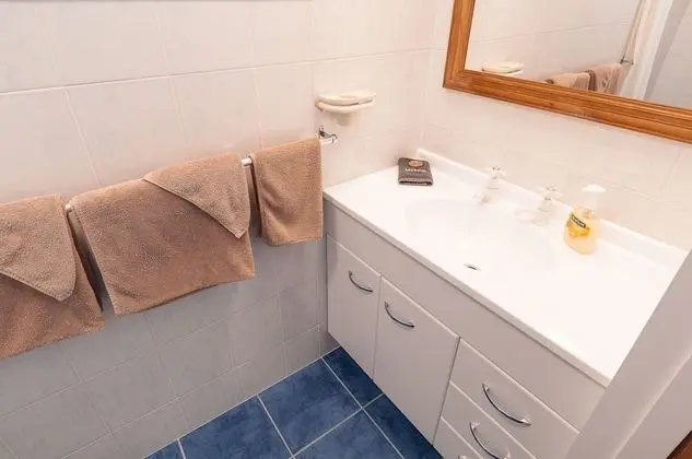 Standard Oda (Private Bathroom across the hall)