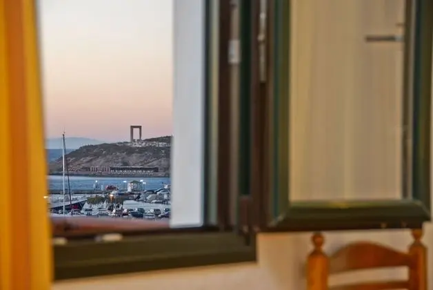 Standard Oda (Port view)