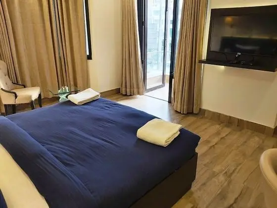 Deluxe Tek Büyük Yataklı Oda