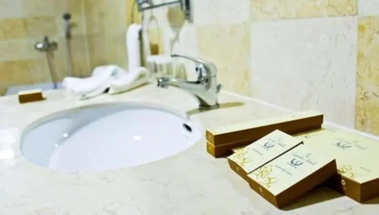 Standard Oda, 1 En Büyük (King) Boy Yatak, Şehir Manzaralı