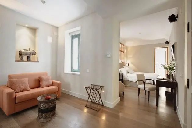 Grand Deluxe Room